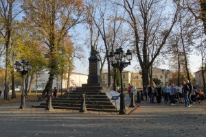 Грецький Ніжин і героїчні Крути: Музей оглядова екскурсія по місту, Ніжин